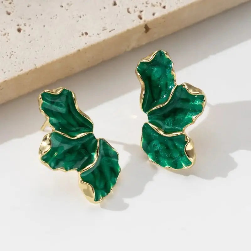 Three Petal Leaf Drop Earrings for Women Golden Metal Dangle Earrings Party Vintage Irregular White Red Green Enamel Oil Jewelry