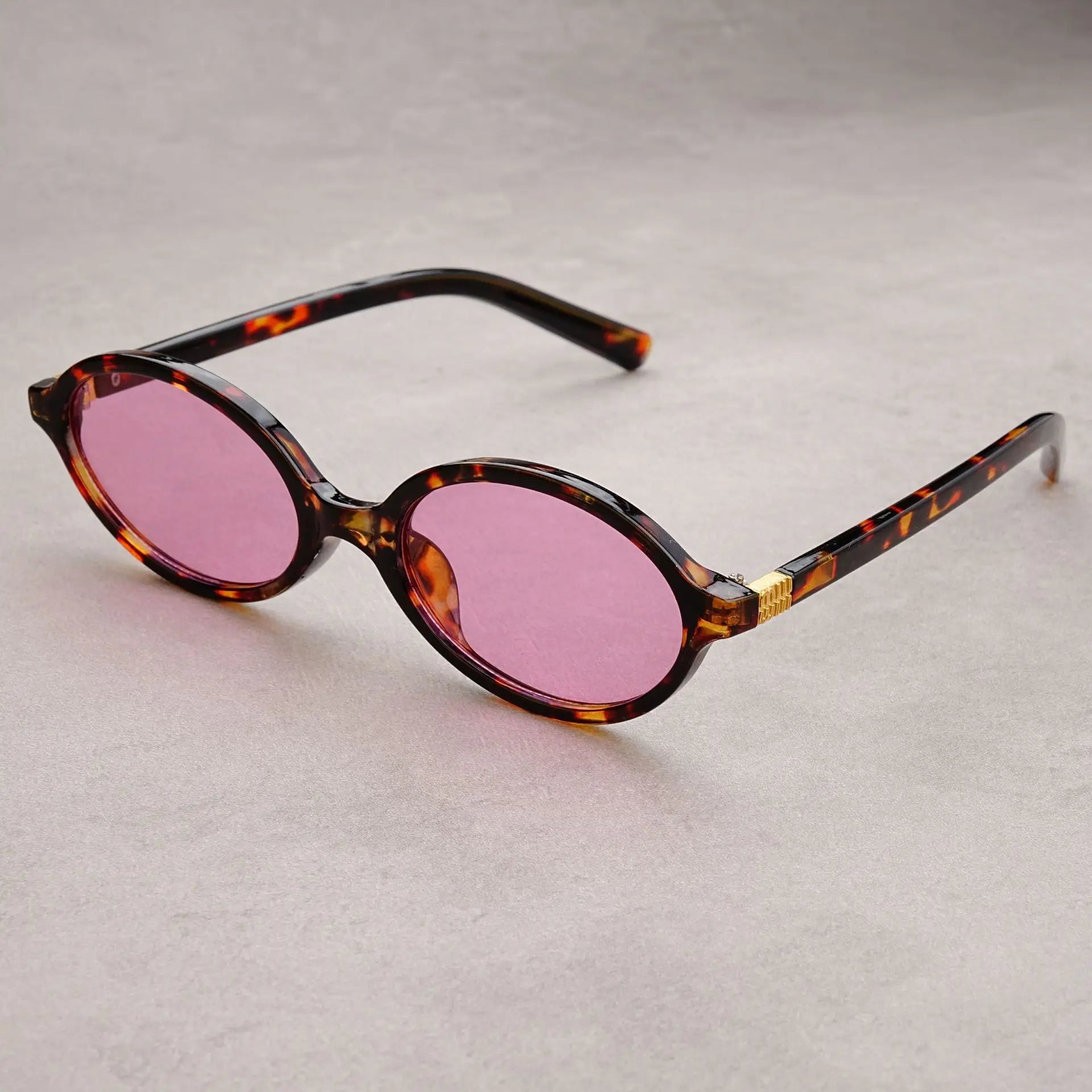 New Oval sunglasses For women Fashion Brand Black Small Frame Sun Glasses Female Retro Clear Lenses Eyewear Lady Trendy UV400