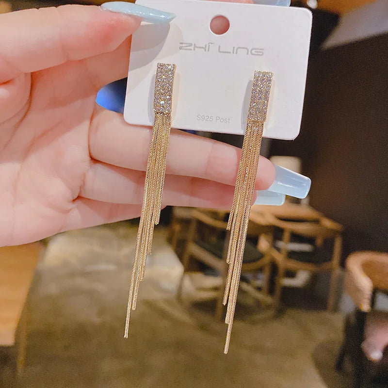 2023 New Fashion Trend Unique Design Elegant Exquisite Light Luxury Love Earrings For Women Jewelry Wedding Party Premium Gift