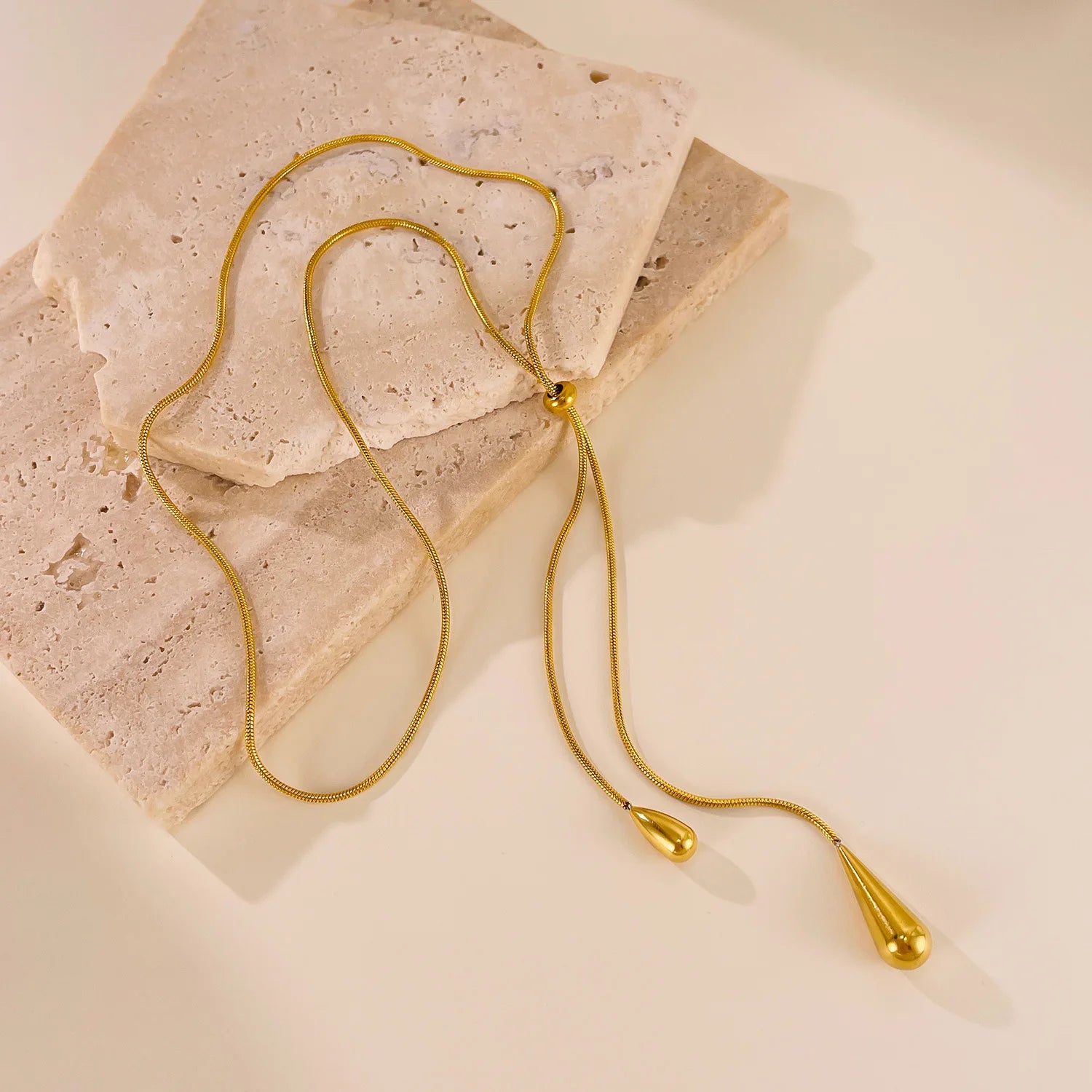 Europe and America Fashion Gold Color Stainless Steel Water Drop Tassel Pendant Necklace for Women Clavicle Chain Paty Jewelry