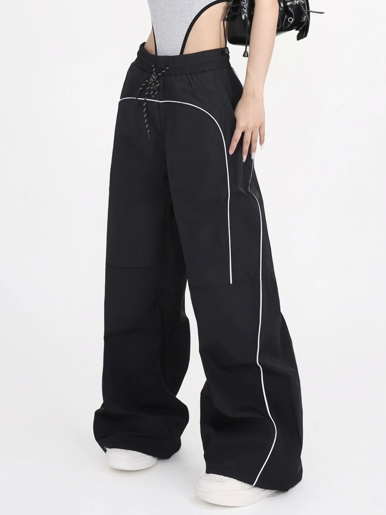 Womens Y2K Jogger Pants - Ultra-Relaxed Fit, Flattering Wide-Leg Silhouette,  Adjustable Drawstring Waistband
