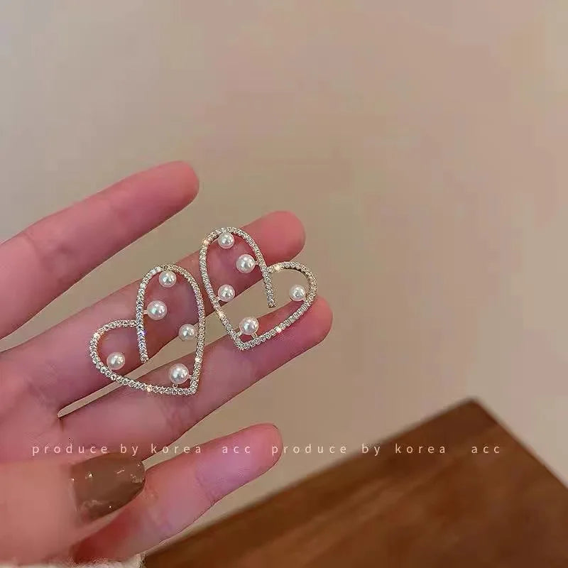 2023 New Fashion Trend Unique Design Elegant Exquisite Light Luxury Love Earrings For Women Jewelry Wedding Party Premium Gift
