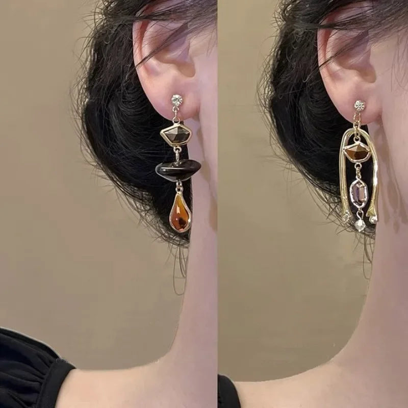 New Asymmetrical Vintage Colorful Crystal Geometric Earrings for Women Fashion Korean Temperament Girls Metal Earrings Jewelry