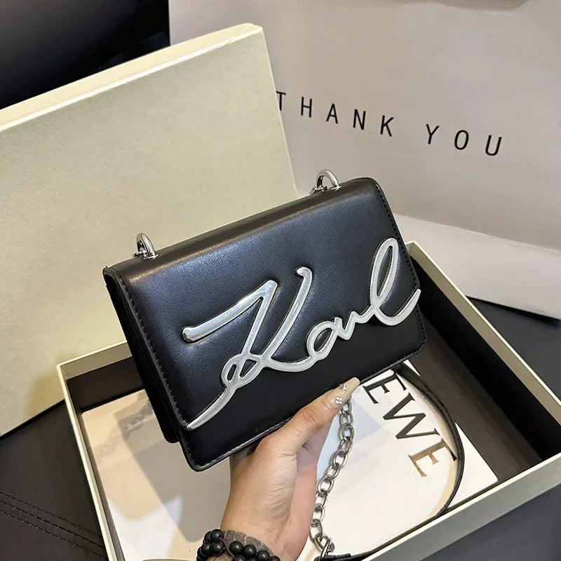 Candy Colored Fashionable Ladies Chain Crossbody Bag Versatile Commuter Shoulder Bag PU Leather Medium Hardness Zipper Opening