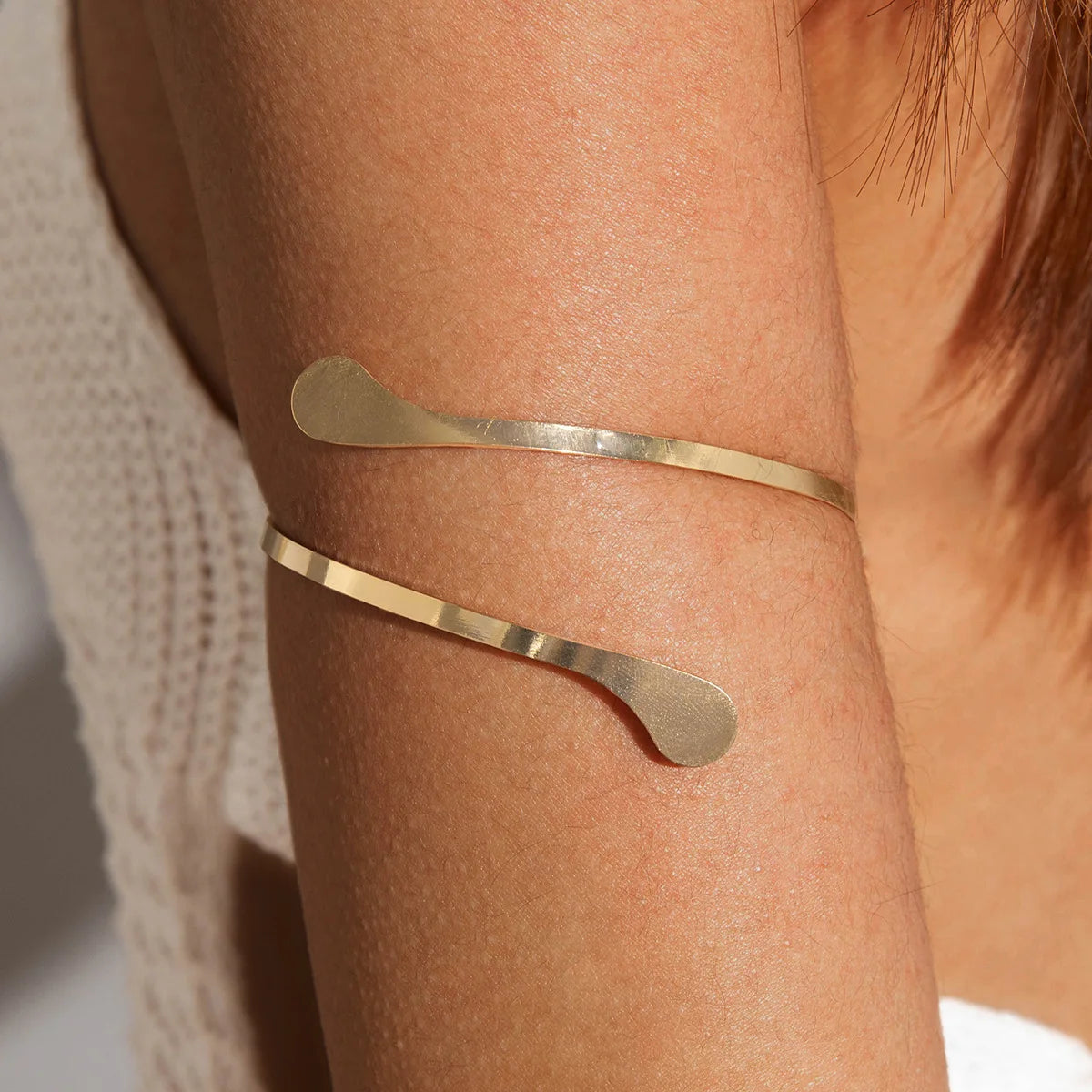 Fashion Metal Starfish Cuff Bracelets for Women Punk Gold Color Geometric Personality Opening Adjustable Arm Bracelets Jewelry